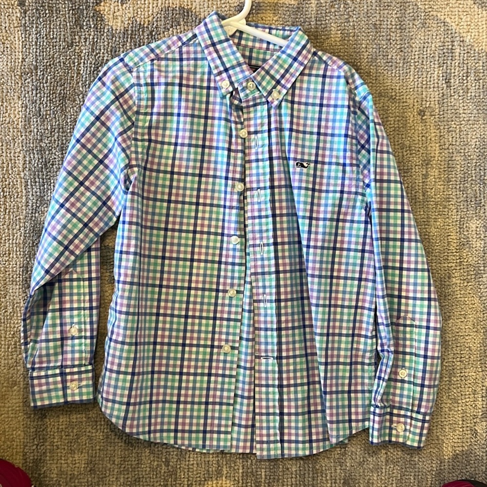 Boys vineyard vines